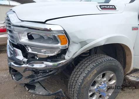 2022 Ram 2500 Laramie 4X4 6'4 Box из США, поврежденный, VIN 3C6UR5FJ0NG386689